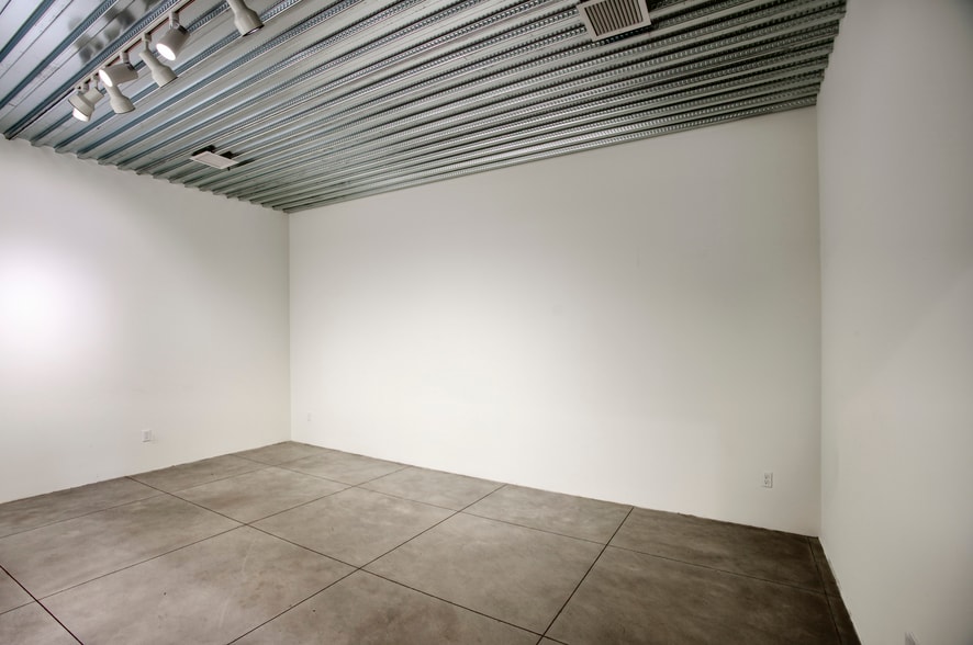 More Photos Of 2301 N 10th St, Phoenix Office Residential For Sale
