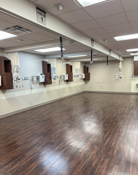 More Photos Of 224 Pecan Park Ave, Alexandria Medical For Lease