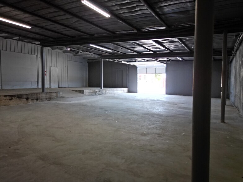 More Photos Of 3541 Alta Mere Dr, Fort Worth Freestanding For Lease