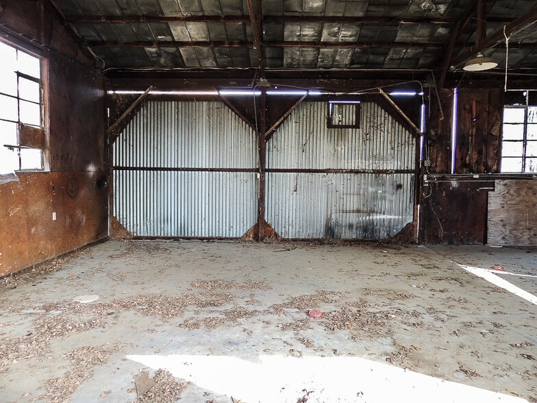 More Photos Of 1329 Todd Rd Ext, Lakeport Flex For Sale