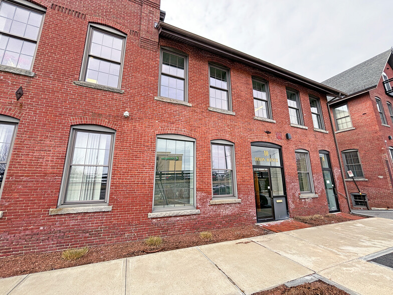 Primary Photo Of 10 Dixon Ave, Concord Office For Lease