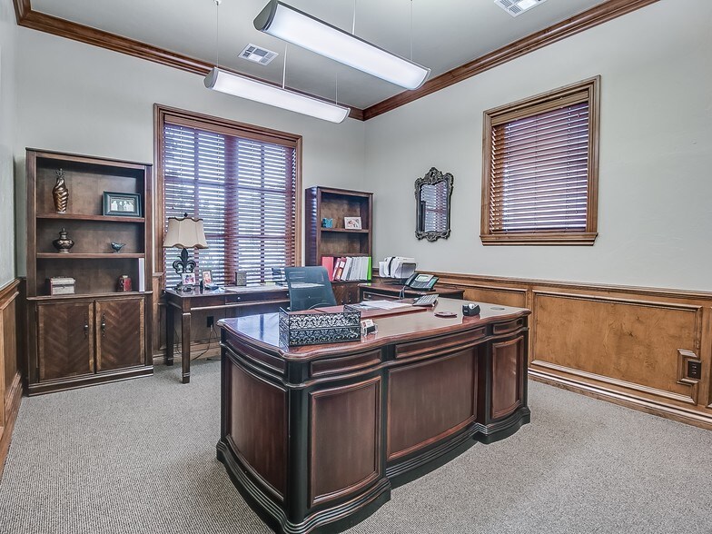 More Photos Of 1000 NW 139th Street Pky, Oklahoma City Office For Lease