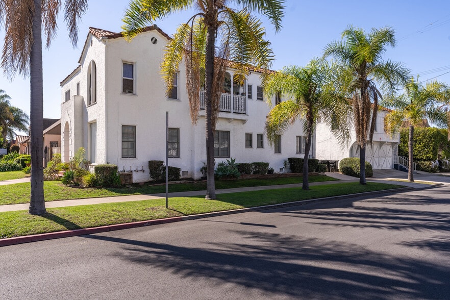 More Photos Of 1601-16031/2 S Hayworth Ave, Los Angeles Apartments For Sale