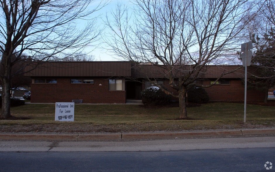 More Photos Of 125 Newton Sparta Rd, Newton Office For Lease