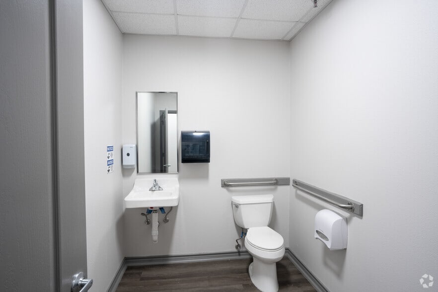 More Photos Of 4151 Jaime Zapata Memorial Hwy, Laredo Medical For Lease