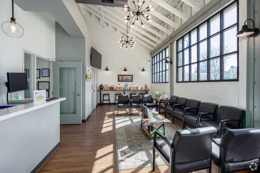 More Photos Of 509 Bush St, Woodland Office For Sale