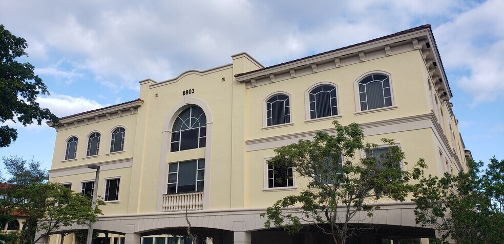 More Photos Of 6803 Lake Worth Rd, Greenacres Office Residential For Lease