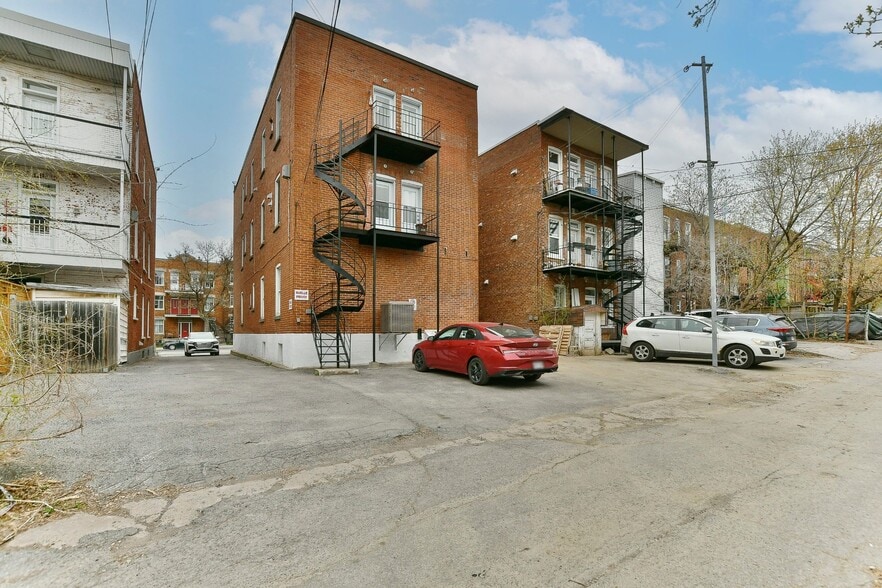 More Photos Of 8234-8242 Rue St-Denis, Montréal Multifamily For Sale