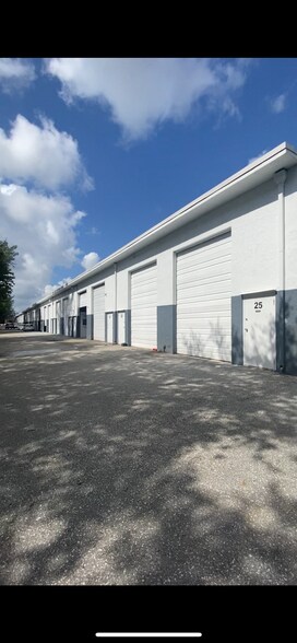 More Photos Of 7673 Hooper Rd, West Palm Beach Warehouse For Lease