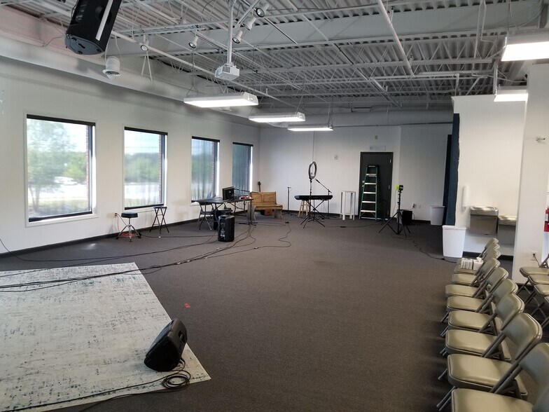 More Photos Of 3450 Acworth Due West Rd NW, Kennesaw Office For Lease