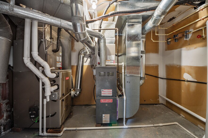 More Photos Of 2404 4th St, Cuyahoga Falls Office For Sale