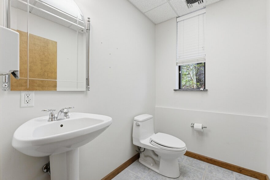 More Photos Of 75 Van Deene Ave, West Springfield Office For Lease