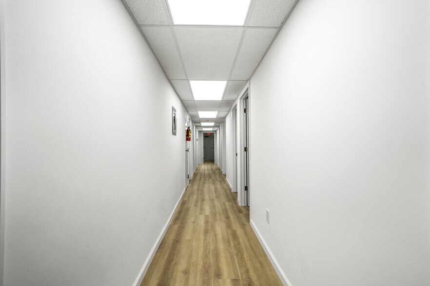 More Photos Of 28 Throckmorton Ln, Old Bridge Medical For Lease