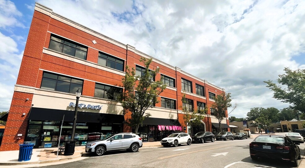 More Photos Of 20 Allen Ave, Webster Groves Office For Lease