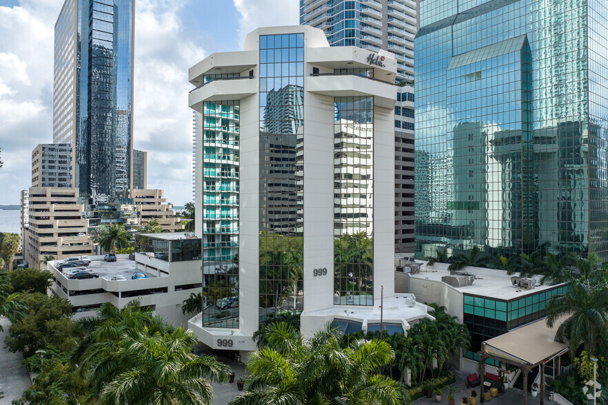 Primary Photo Of 999 Brickell Ave, Miami Office For Lease