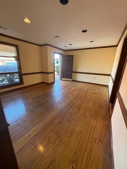More Photos Of 9843-9855 Business Way, Manassas Office For Lease