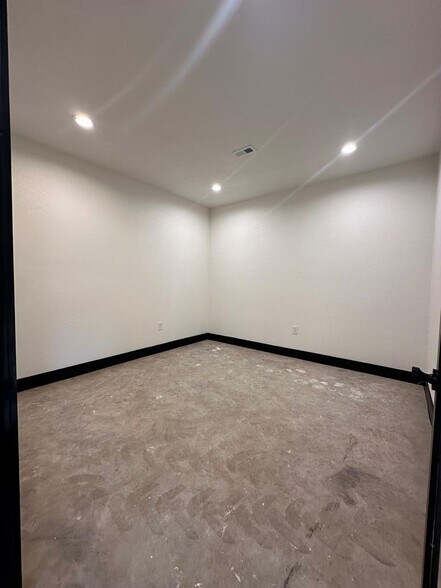 More Photos Of 538 US-62/180 Hwy, Seminole Flex For Sale