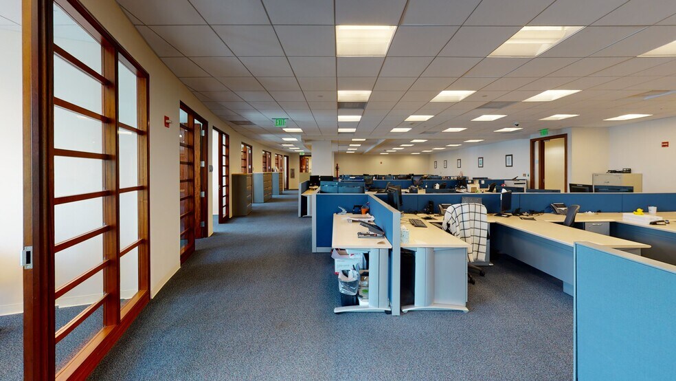 More Photos Of 1111 Brickell Ave, Miami Office For Lease