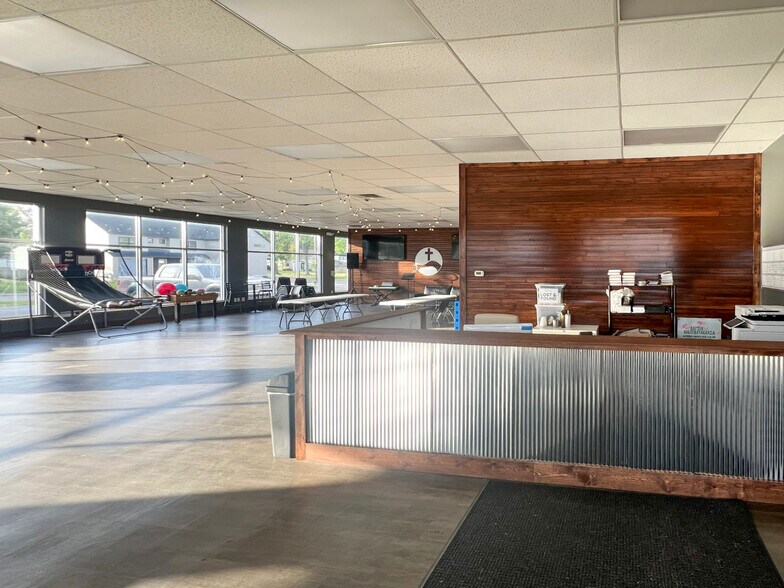 More Photos Of 703-707 W Superior St, Wayland Freestanding For Lease