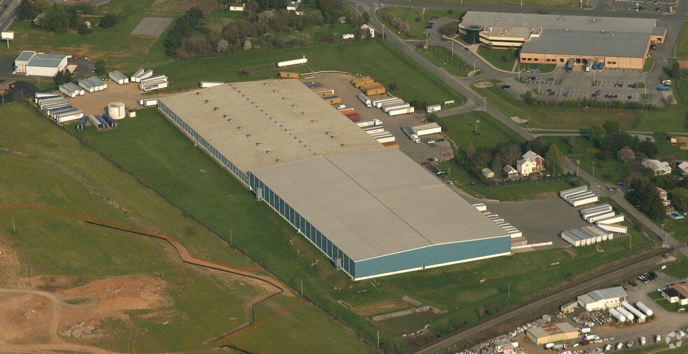 Primary Photo Of 18212 Shawley Dr, Hagerstown Distribution For Lease