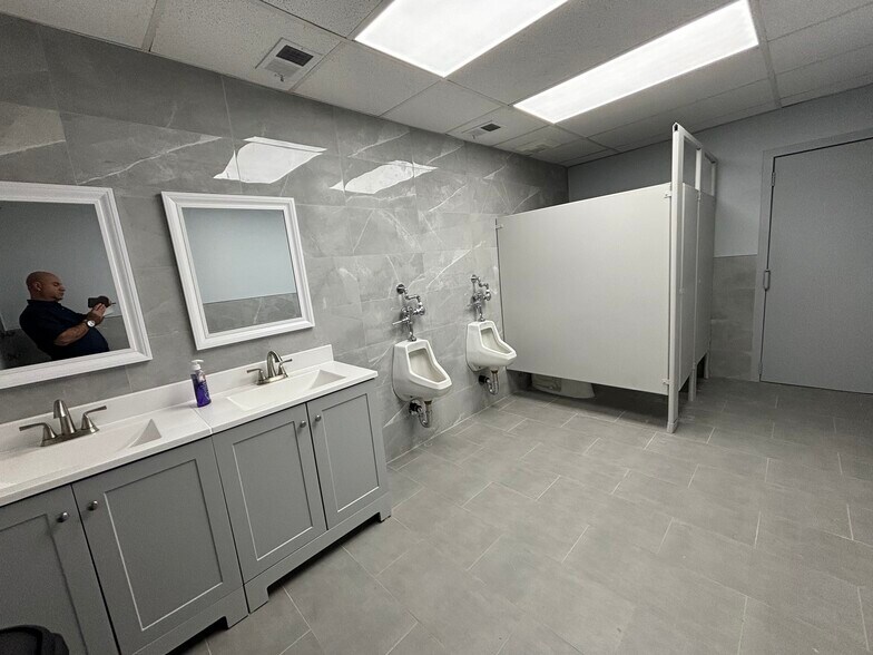 More Photos Of 1030 Clifton Ave, Clifton Medical For Lease