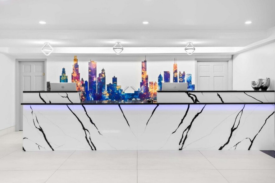 More Photos Of 1730 E Higgins Rd, Schaumburg Hotel For Sale