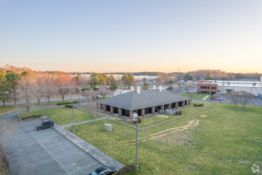More Photos Of 200 Enterprise Dr, Newport News Office For Lease