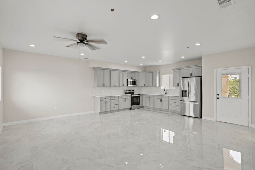 More Photos Of 8423 Tamarind Ave, Fontana Apartments For Sale