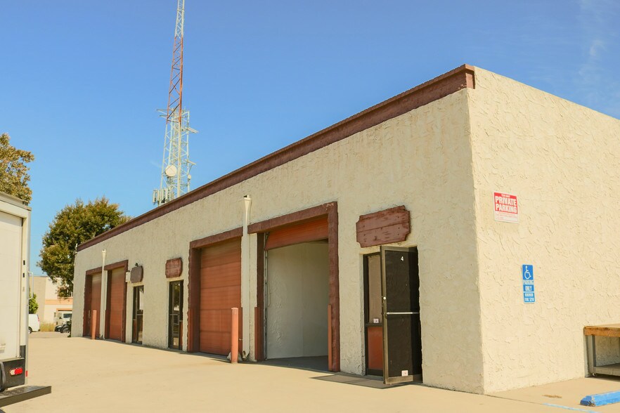 More Photos Of 1301 Tower Sq, Ventura Warehouse For Lease