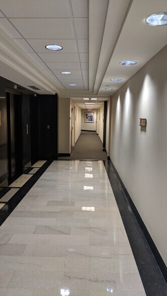 More Photos Of 112 S Tryon St, Charlotte Office Residential For Sale