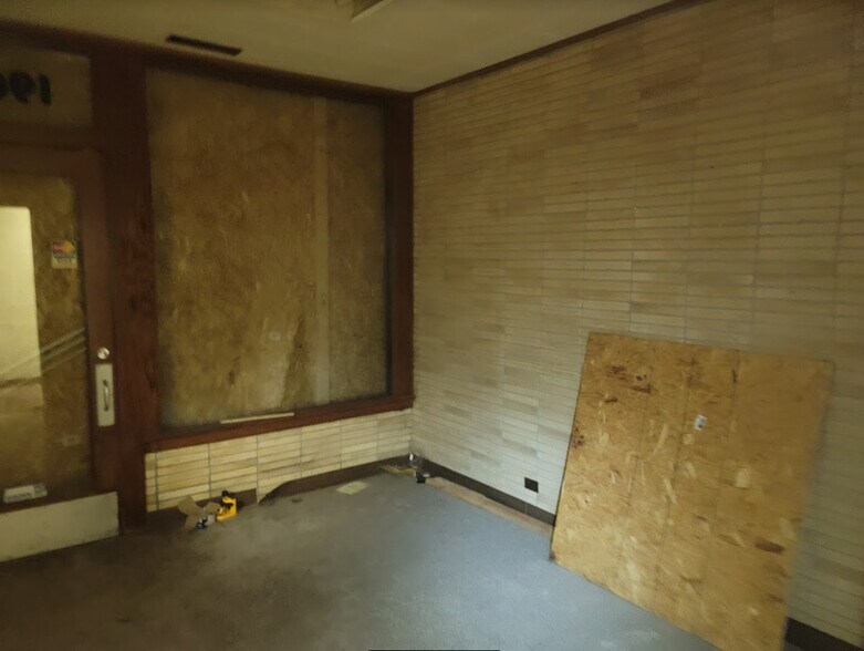 More Photos Of 1900 E Holland Ave, Saginaw Warehouse For Sale