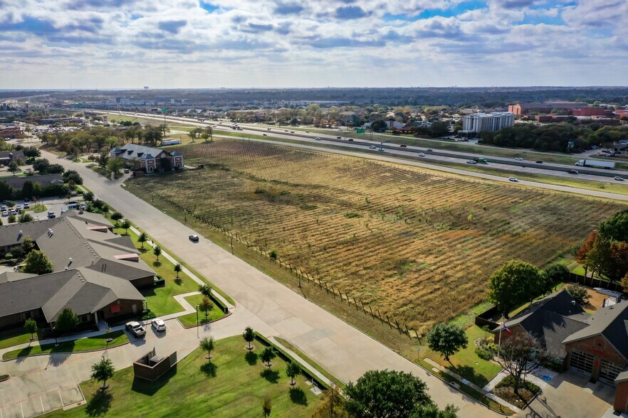 More Photos Of 2000 Champagne Blvd, Grapevine Specialty For Sale