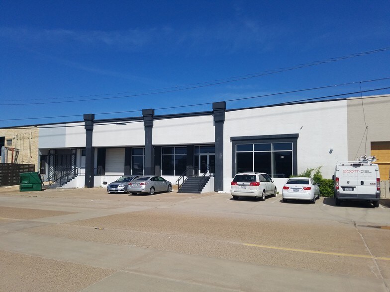 More Photos Of 163 Oak Lawn Ave, Dallas Showroom For Lease