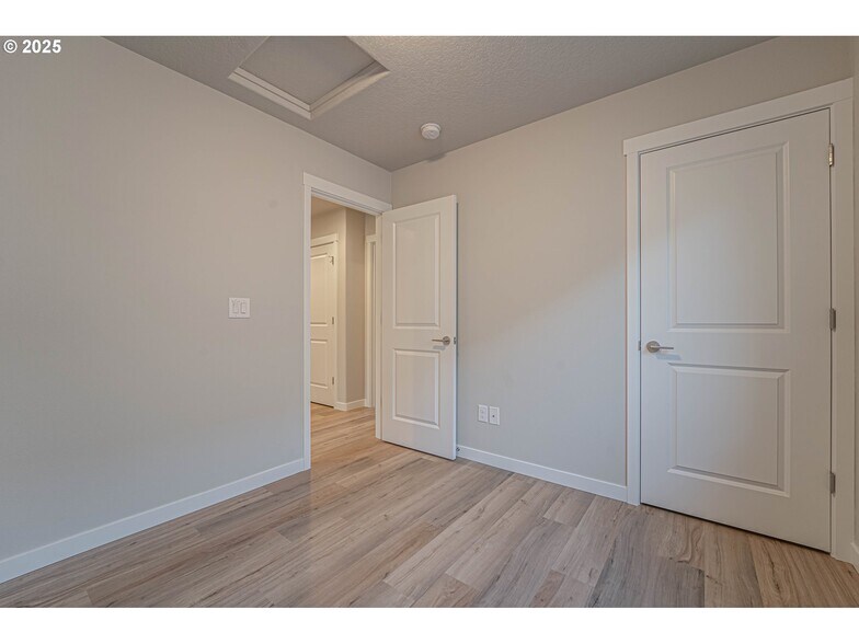 More Photos Of 4943 NE 2nd Ct, Vancouver Multifamily For Sale