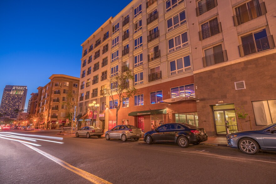 More Photos Of 450 J St, San Diego Apartments For Lease