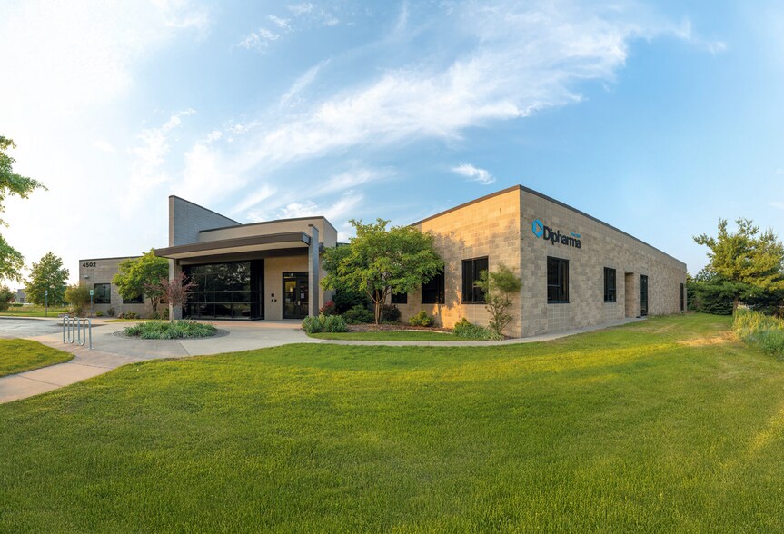 Primary Photo Of 4502 Campus Dr, Kalamazoo Medical For Sale