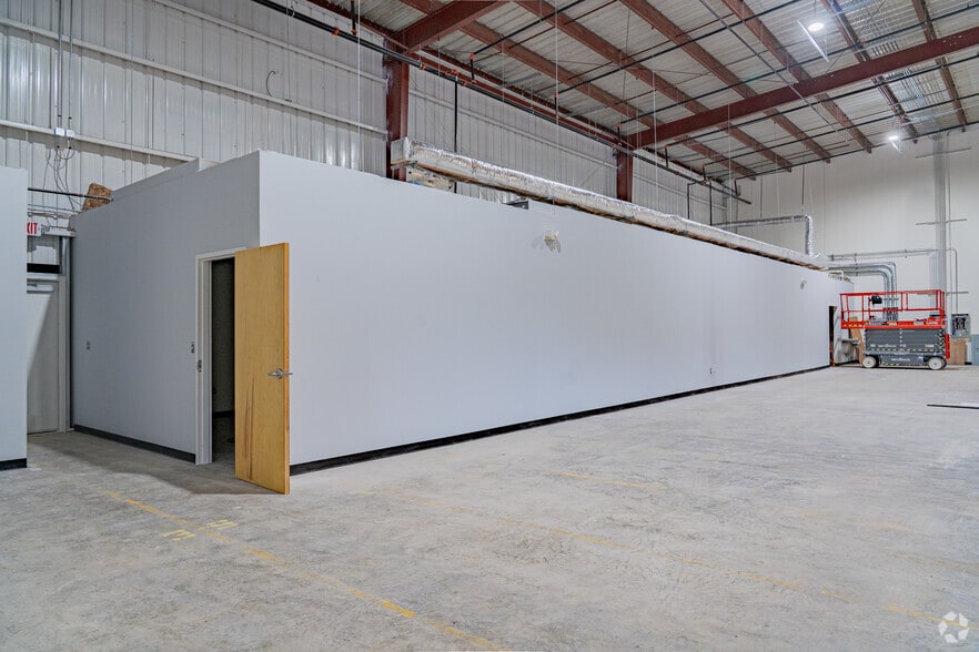 More Photos Of 1001 Bridge St, Fuquay Varina Unknown For Lease