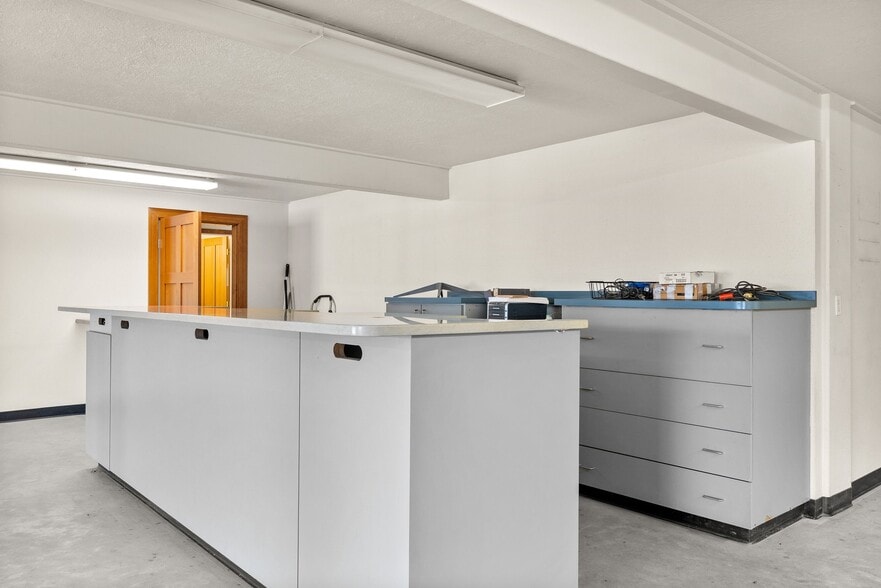 More Photos Of 281 Hamilton Rd N, Chehalis Warehouse For Sale