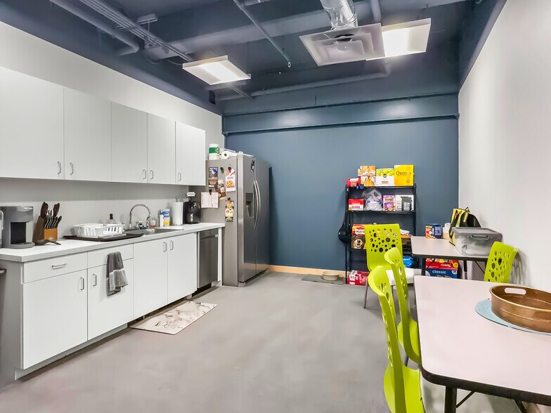 More Photos Of 730 Las Vegas Blvd, Las Vegas Serviced Offices For Sale