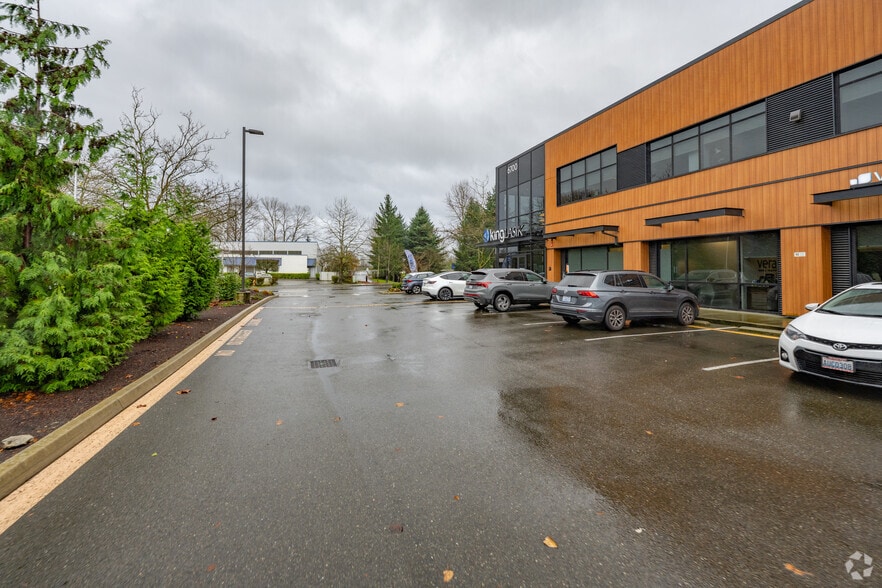 More Photos Of 6700 Fort Dent Way, Tukwila Office For Sale