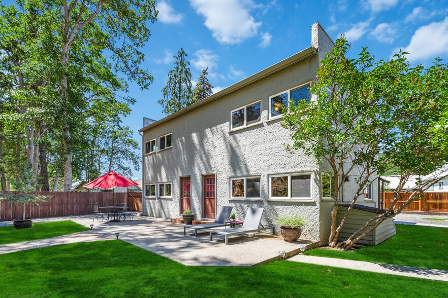 More Photos Of 218 2nd St, Klickitat Hotel For Sale