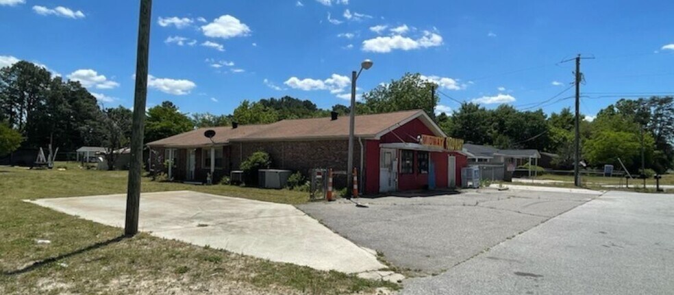 Primary Photo Of 4039 Camden Rd, Fayetteville Convenience Store For Sale