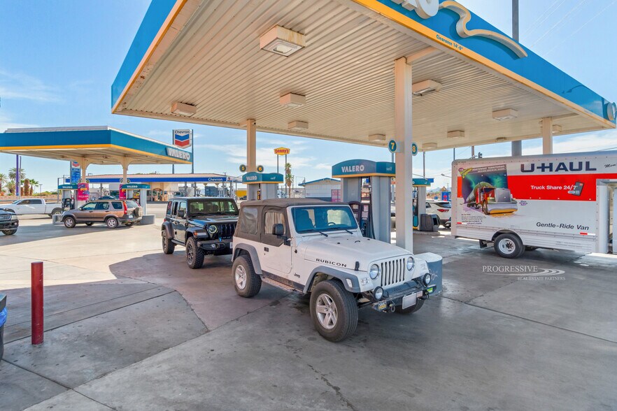 More Photos Of 310 S Lovekin Blvd, Blythe Service Station For Sale