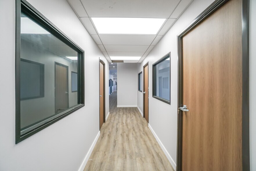 More Photos Of 1818 S Western Ave, Los Angeles Office For Lease