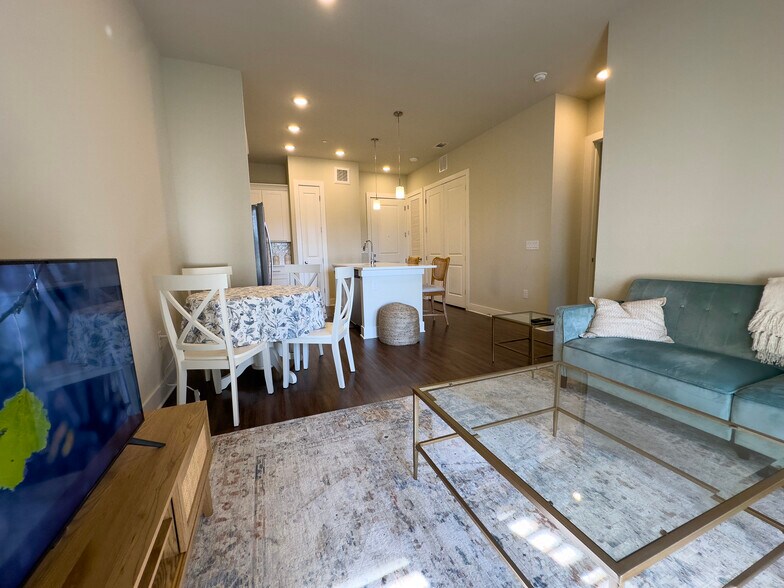 More Photos Of 2200 Carl D Silver Pky, Fredericksburg Apartments For Lease