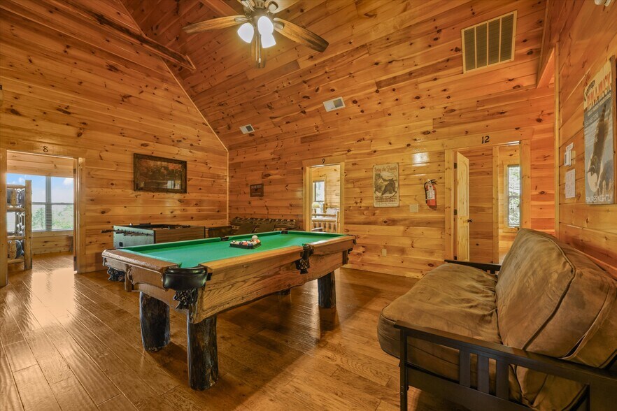More Photos Of 1960 Blackthorn Trl, Sevierville Specialty For Sale