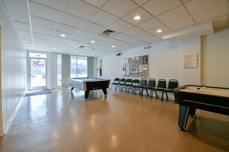 More Photos Of 570-572 Boston Post Rd, Milford Storefront Retail Office For Sale