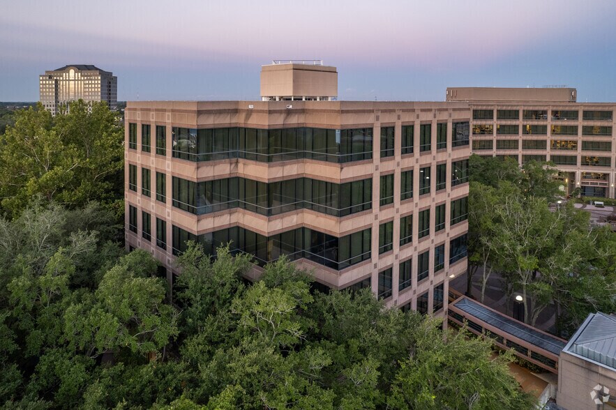 More Photos Of 1950 Summit Park Dr, Orlando Office For Lease
