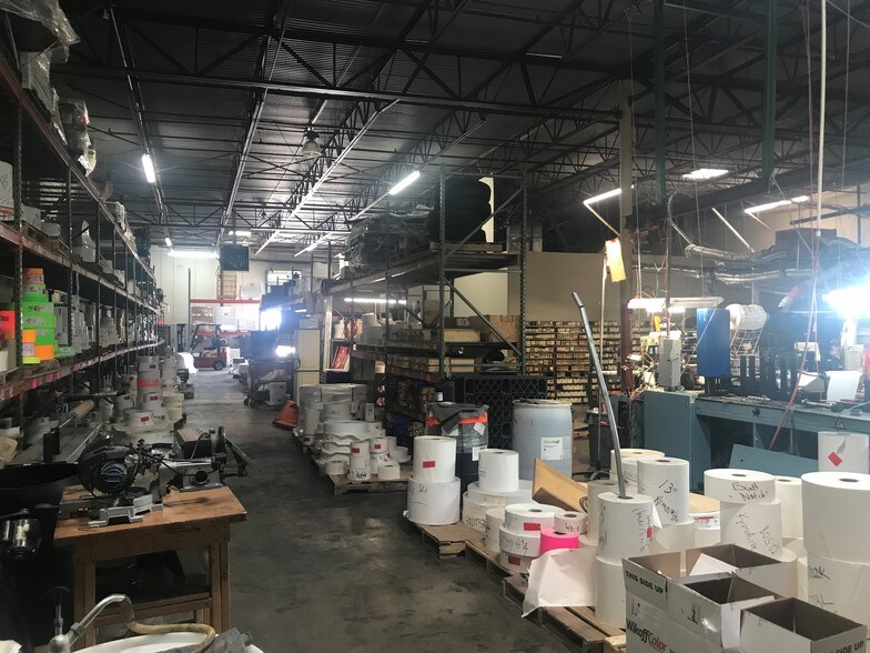 More Photos Of 2502-2510 Camp Ave, Carrollton Warehouse For Lease