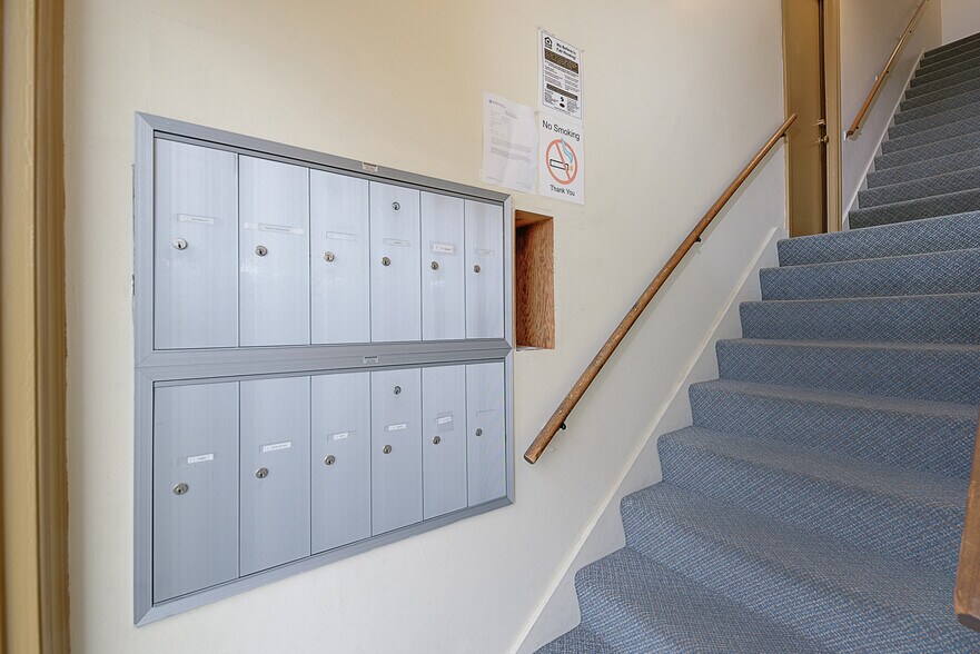 More Photos Of 6700 24th Ave NW, Seattle Apartments For Sale